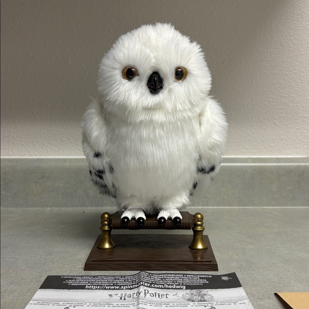 Wizarding World of Harry Potter Enchanting Hedwig Interactive Electronic Owl
